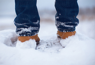 How do Insulated Work Boots Keep Your Feet Warm?